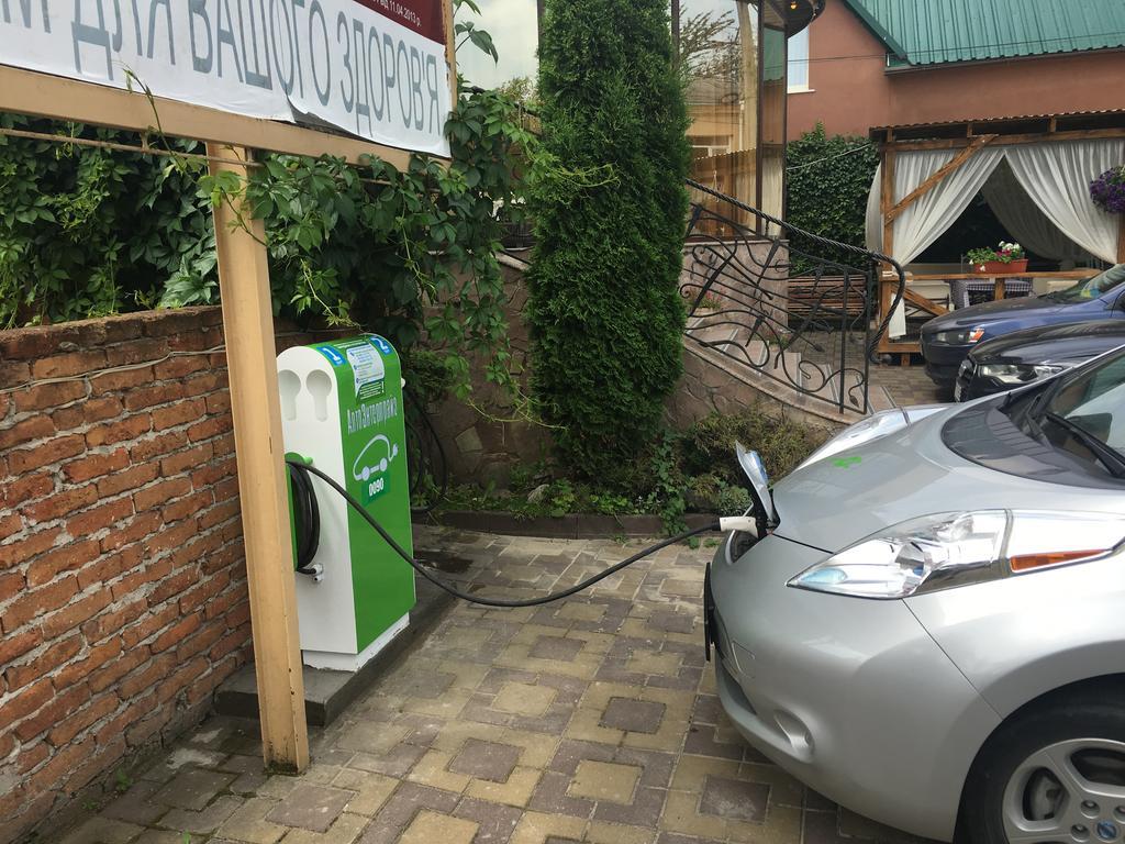 Hotel-Restaurant Lyube Plus Khmelʼnytsʼkyy Kültér fotó